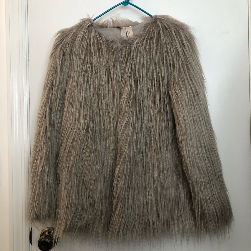Forever 21 Faux Fur Shag Jacket NWT, size Small